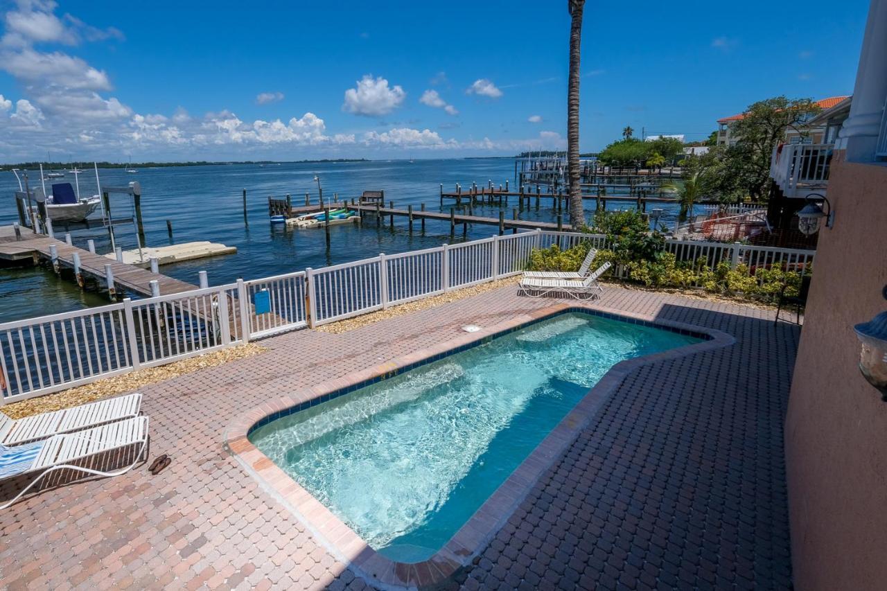 Hibiscus Hideaway Condo Walk To Historic Bridge St Bradenton Beach Exterior photo