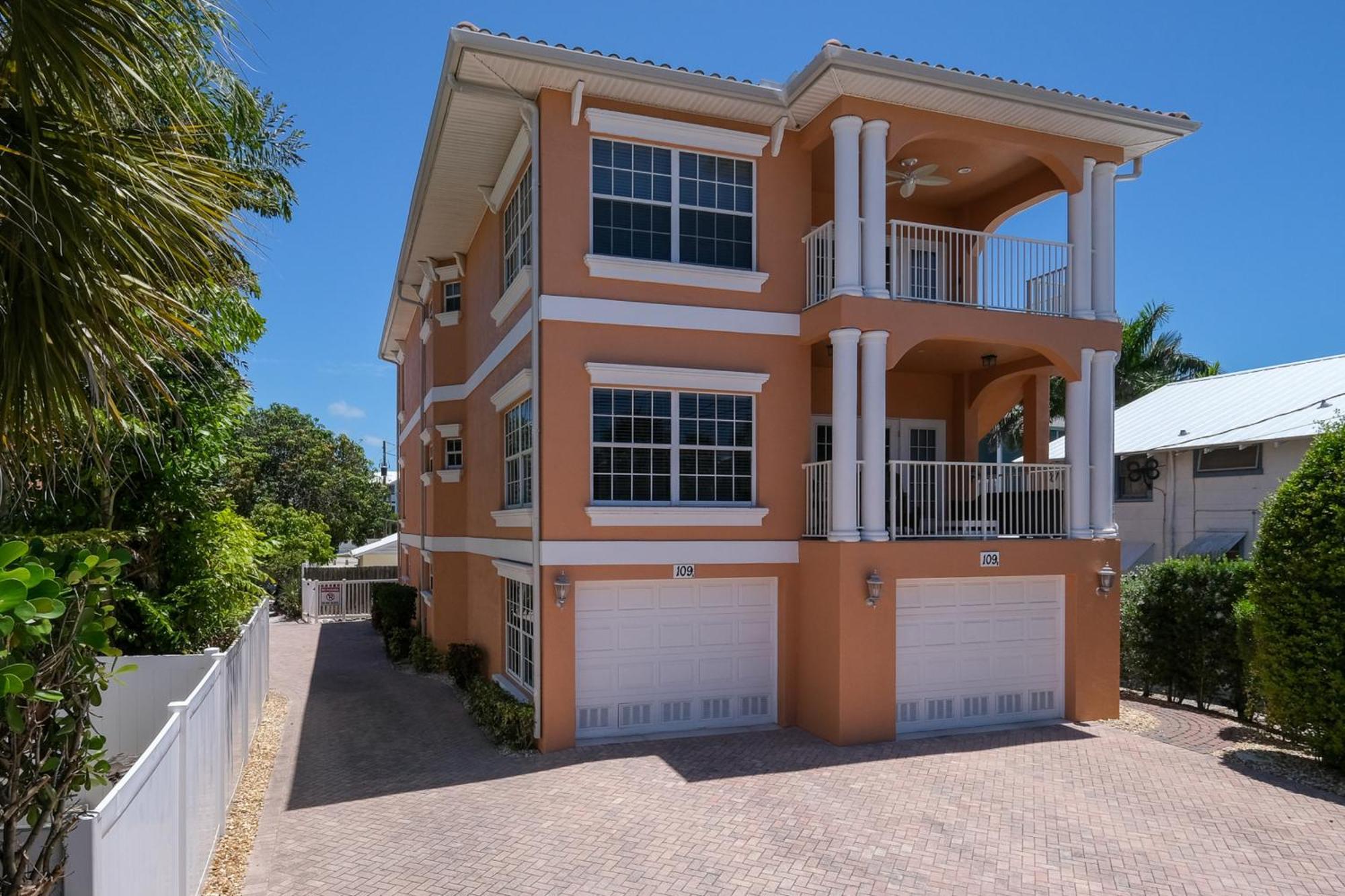 Hibiscus Hideaway Condo Walk To Historic Bridge St Bradenton Beach Exterior photo
